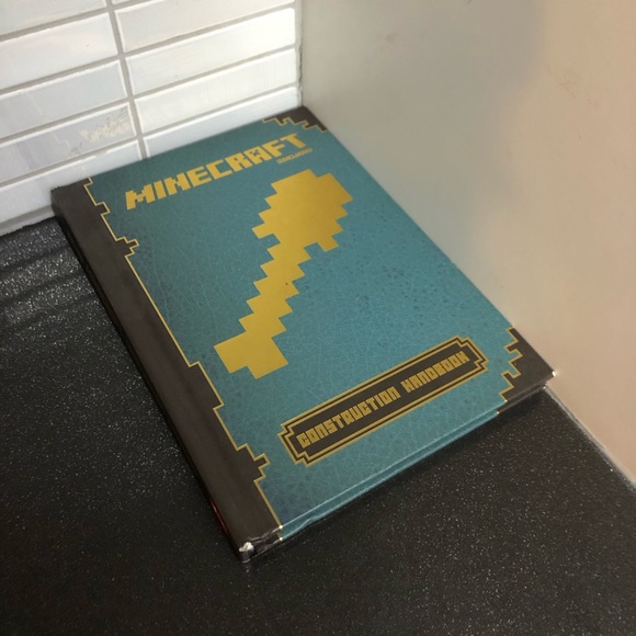 Minecraft Construction Handbook hardcover book - Picture 3 of 10